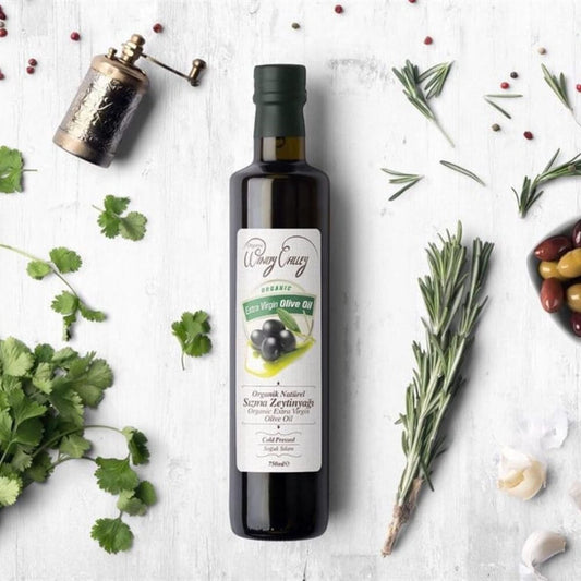 Extra natives Olivenöl aus unreifen Oliven, ECOCERT Certification, 750ml Flasche